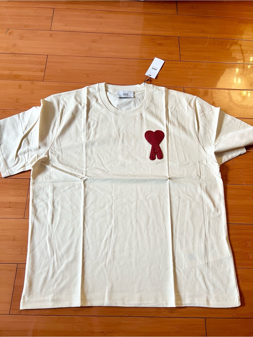 Ami Cream Short-Sleeve Tee with Red Heart Emblem
